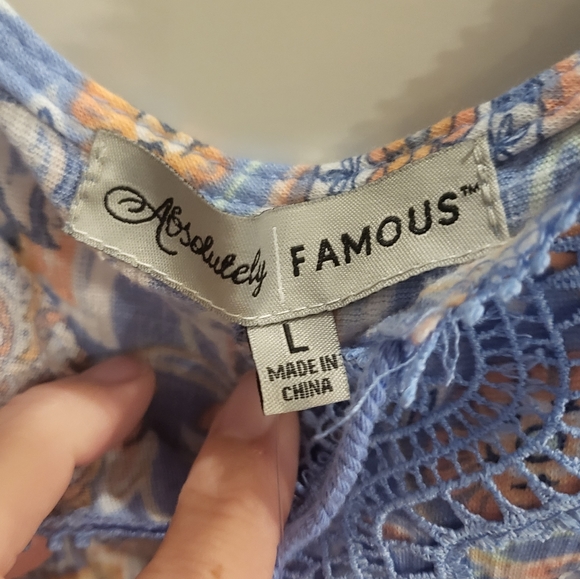 Absolutely Famous Womans Large Periwinkle Multi Color Sleeveless Top - Picture 2 of 3